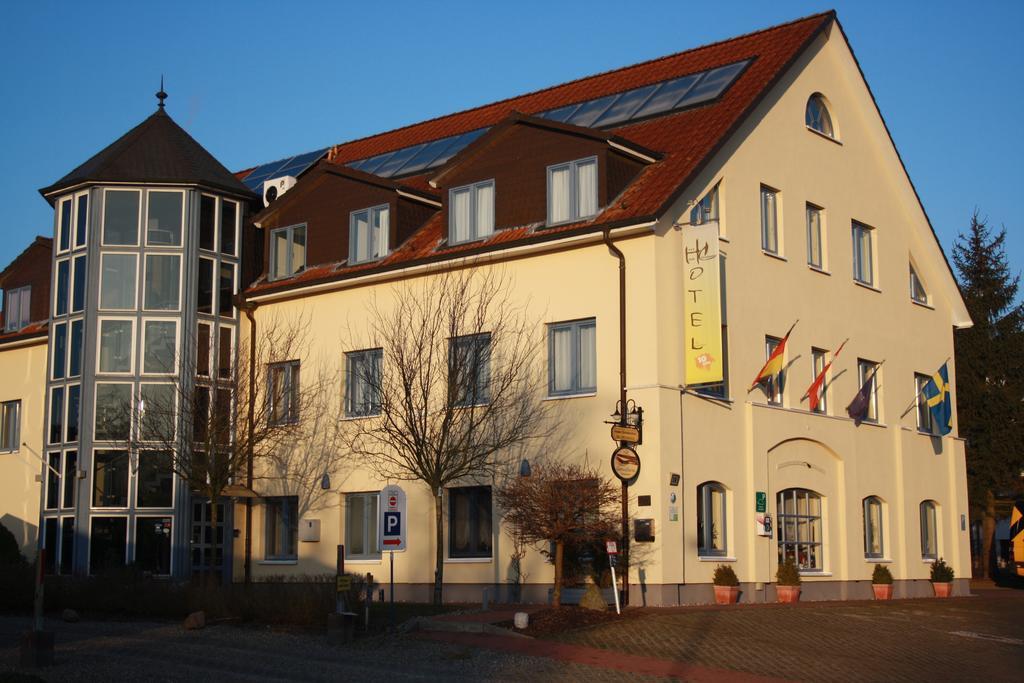 Hotel Christinenhof Garni - Bed & Breakfast Gadebusch Buitenkant foto