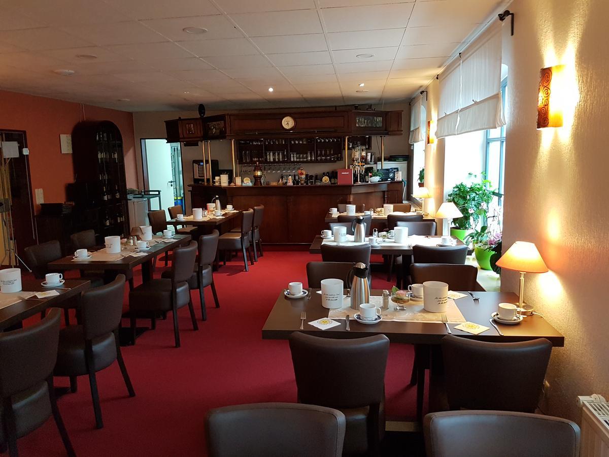 Hotel Christinenhof Garni - Bed & Breakfast Gadebusch Buitenkant foto