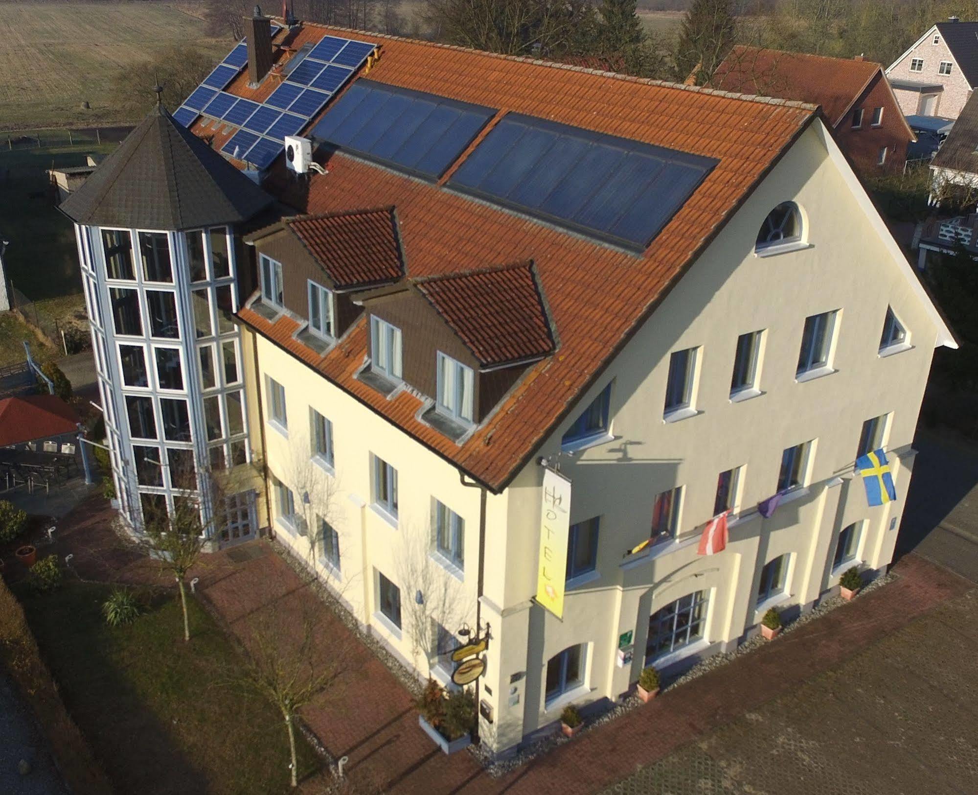 Hotel Christinenhof Garni - Bed & Breakfast Gadebusch Buitenkant foto