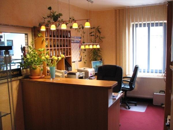 Hotel Christinenhof Garni - Bed & Breakfast Gadebusch Buitenkant foto